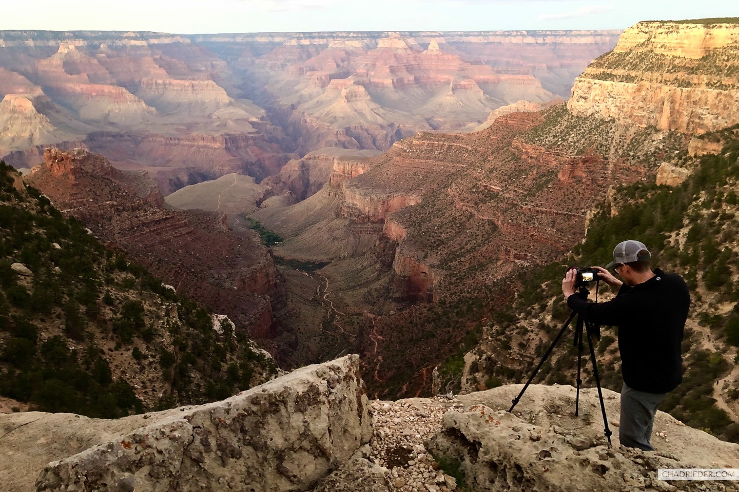 photographing Grand Canyon
